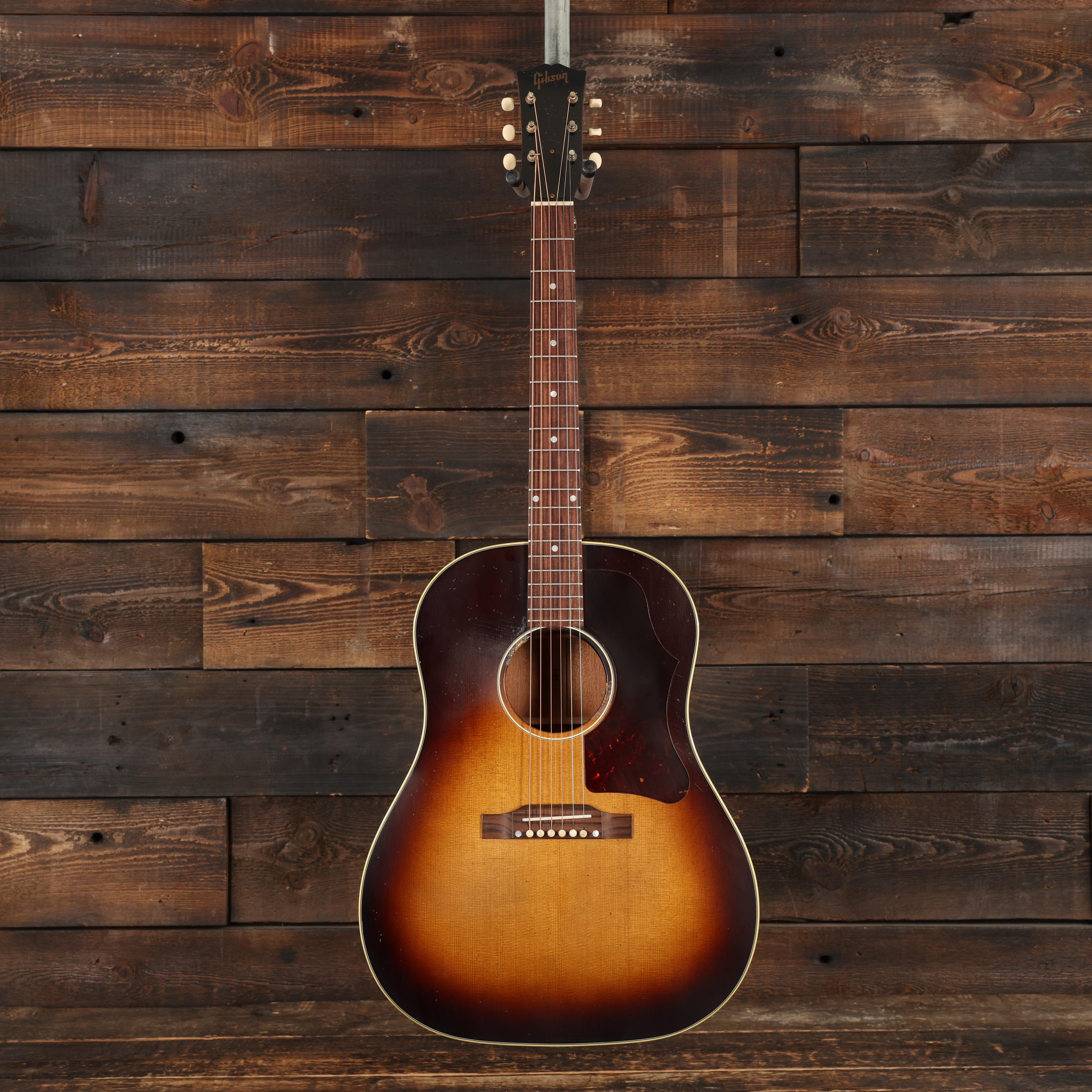 Gibson Custom Shop 1955 J-45 Acoustic Guitar in Light Aged Vintage